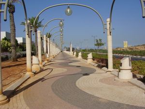 리숀 레지온의 유대인 노벨상 수상자 기념비가 있는 산책로(Tayelet Hatnei Pras Nobel)