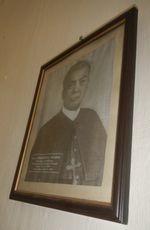 타기그시에 있는 필리핀 독립 교회 세례 요한 교구 성당에 있는 그레고리오 아글리파이 초상화