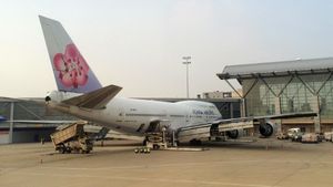 2015년 제1터미널에 주차된 중화항공(China Airlines)의 보잉 747-400