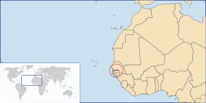 감비아는 바다에 접해 있는 한쪽 면을 제외하면 세네갈에 완전히 둘러싸여 있는 일방면해국이다