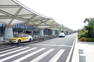 하이커우 메이란 국제공항 제2터미널 외부