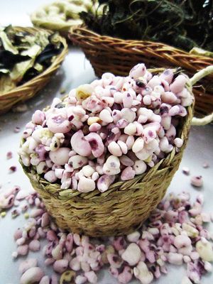 오곡밥을 만들기 위한 찰옥수수 알갱이