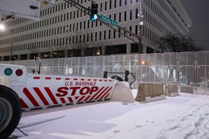 2022년 1월 23일, 미네소타주 세인트 폴에 있는 워렌 E. 버거 연방 청사 보안 울타리