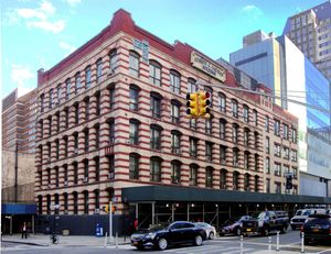 뉴욕 탠던 이공과대학교의 제이콥스 행정 빌딩