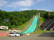 미야노모리 경기장은 스키 점프 경기의 일부를 개최했다.