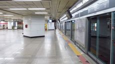 8호선 암사 방면 승강장