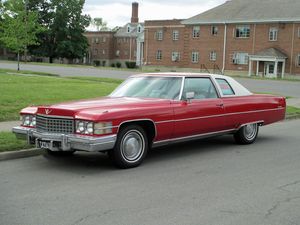 캐딜락 쿠페 드빌(1974년형) 정측면