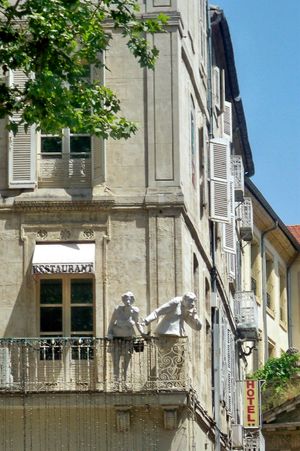 시계 광장(Place de l'Horloge)의 조각상