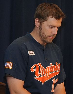 2013년 버지니아 캐벌리어스 야구 유니폼을 입은 레이놀즈