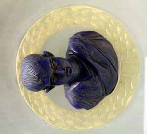 푸른 유리로 만들어진 왕자 시절 콘스탄티우스 2세의 흉상