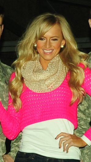 2013년 WWE 트라이뷰트 투 더 트룹스에서 레이