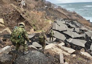 해안을 따라 지반 파괴