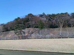 가나자와성 돌담이 무너진 모습