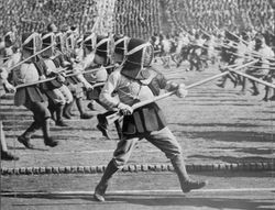 집단 총검도를 연출하는 사립학교 학생들 (1942년)