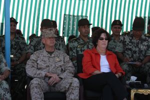 2009년 미국-이집트 브라이트 스타 훈련. 시시는 왼쪽 뒷자리에 앉아 있었다.