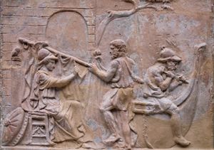 아테나가 아르고를 건조하는 것을 돕고 있다. 서기 1세기의 로마식 조형 테라코타 석판.