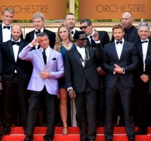 2014년 칸 영화제에서 다른 배우들과 함께 있는 라우시(가운데, 중간 줄)