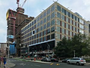 2018년 8월 건설 중인 허브 온 코즈웨이