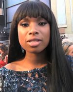 제85회 아카데미 시상식에서의 제니퍼 허드슨 사진.