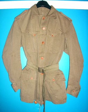 스페인 육군 소속 스페인령 사하라군인의 M. 1943 사파리 재킷 (sahariana)