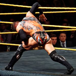 2015년 3월 보디 페인팅을 한 베일러