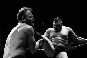 2020년 3월 8일 경기에서 월터가 티모시 대처에게 빅 부트를 날리는 모습