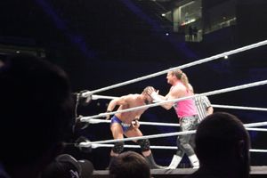 로데의 메인 로스터 데뷔 후 첫 번째 불화는 돌프 지글러와 벌어졌으며, 그는 이후 몇 년 동안 그의 태그 팀 파트너가 되었다.