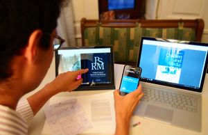 21세기에는 학술지를 디지털 방식으로 접근하는 것이 일반적이다