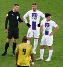 2023년 파리 생제르맹에서 뛰고 있는 라모스(가운데)