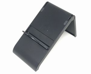 닌텐도 3DS 스탠드, 원래 Kid Icarus: Uprising과 함께 번들로 제공됨