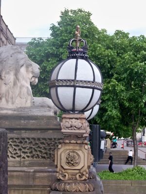 리즈 시청의 장식용 야외 램프