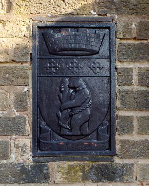 얼벌리 학교의 워릭셔 문장, 워릭셔의 일부로서 솔리헐의 역사를 보여줌