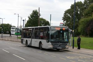 솔리헐의 Signature 도색을 한 메르세데스-벤츠 시타로 버스