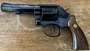 스미스 & 웨슨 모델 10-6