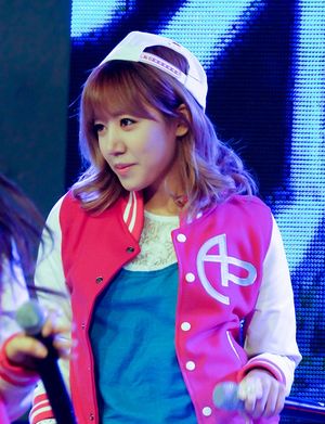 2013년 10월 공연하는 김남주