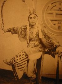 1961년 베트남 뚜옹 배우가 연기한 여포.