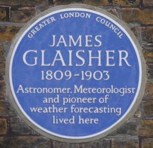 글레이셔 집의 명판