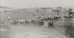 1901년 자전거(칼레사) 경주 중인 바콜로드 공원