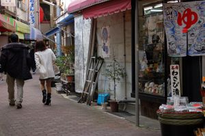 온천가의 기념품점