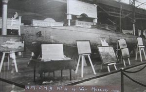 어거스터스 아가(Augustus Agar)가 지휘한 CMB No. 4는 크론슈타트 항에서 러시아 순양함을 격침시켰다.