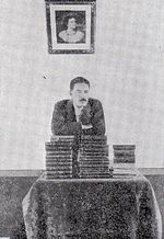 우치무라 간조와 그의 저서 (1923년경)