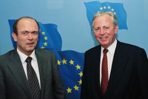 1996년 자크 산테르와 드르노우셰크