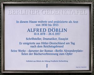 되블린의 베를린 자택 기념 명판