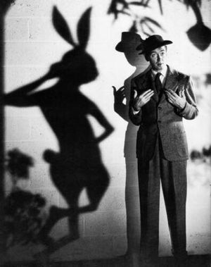 스튜어트는 하비(1950)에 출연했는데, 이 영화는 그가 아카데미상 후보와 골든 글로브상 후보에 모두 지명된 유일한 영화였다.