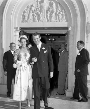 브렌트우드 장로교회는 1949년 배우 제임스 스튜어트와 글로리아 H. 맥클린의 결혼식이 열린 곳이었다.로스앤젤레스 타임스