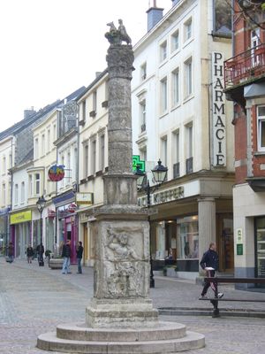 갈로-로마 시대의 유피테르 기둥 복제품 (그랑 뤼에 위치)