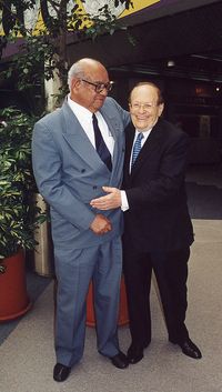 조지 로젠크란츠(오른쪽)와 루이스 E. 미라몬테스(왼쪽), 2001년 멕시코 국립 자치 대학교