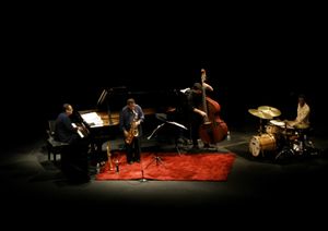 2010년 이탈리아 밀라노의 테아트로 델리 아르침볼디에서 공연하는 웨인 쇼터 콰르텟