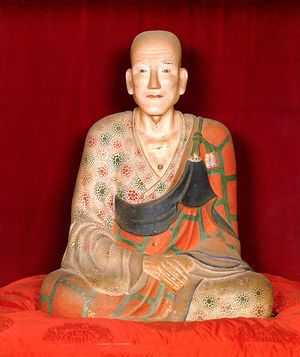 합천 해인사 건칠희랑대사좌상