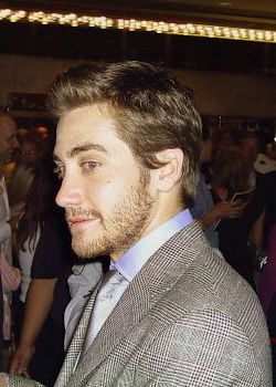 2005년, 프루프 시사회에 참석한 질렌할